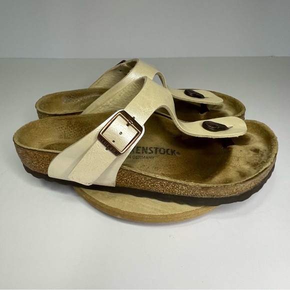 Birkenstock Gizeh Sandals Women’s EU 37 US 6 Gold Metallic Birko-Flor Thong - Picture 9 of 15